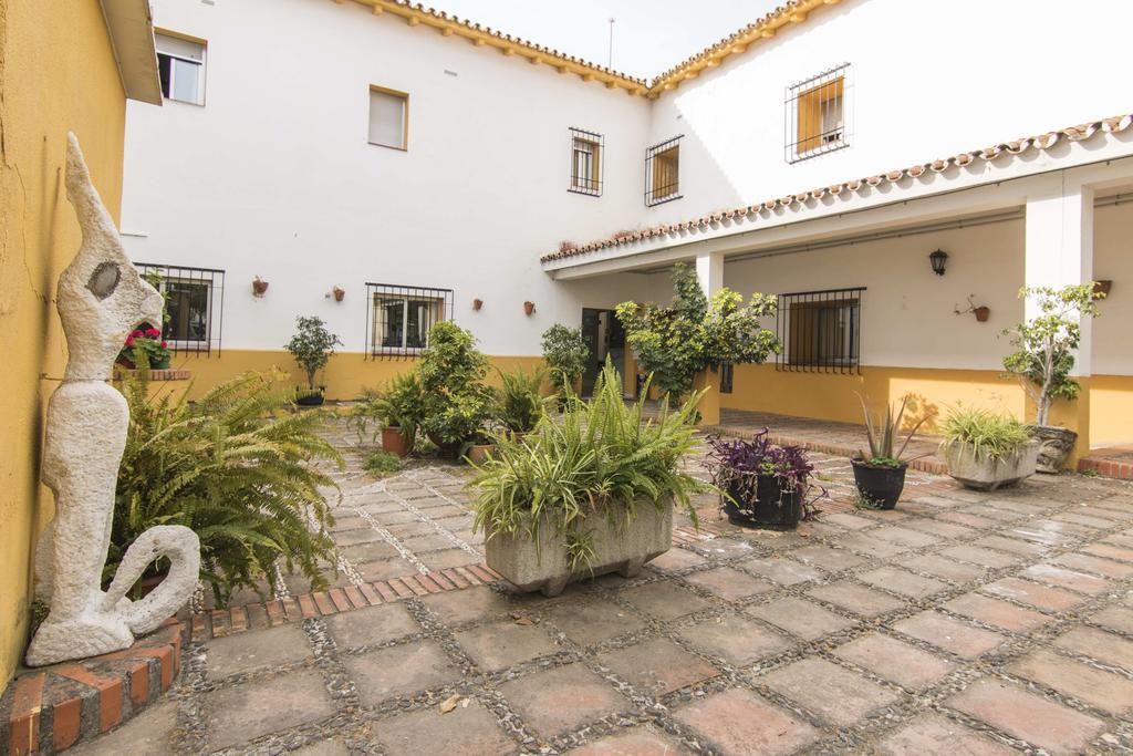 Inturjoven Hostel
